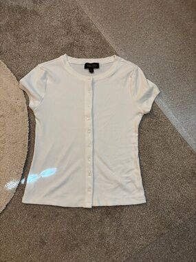 Ladies ribbed button down top